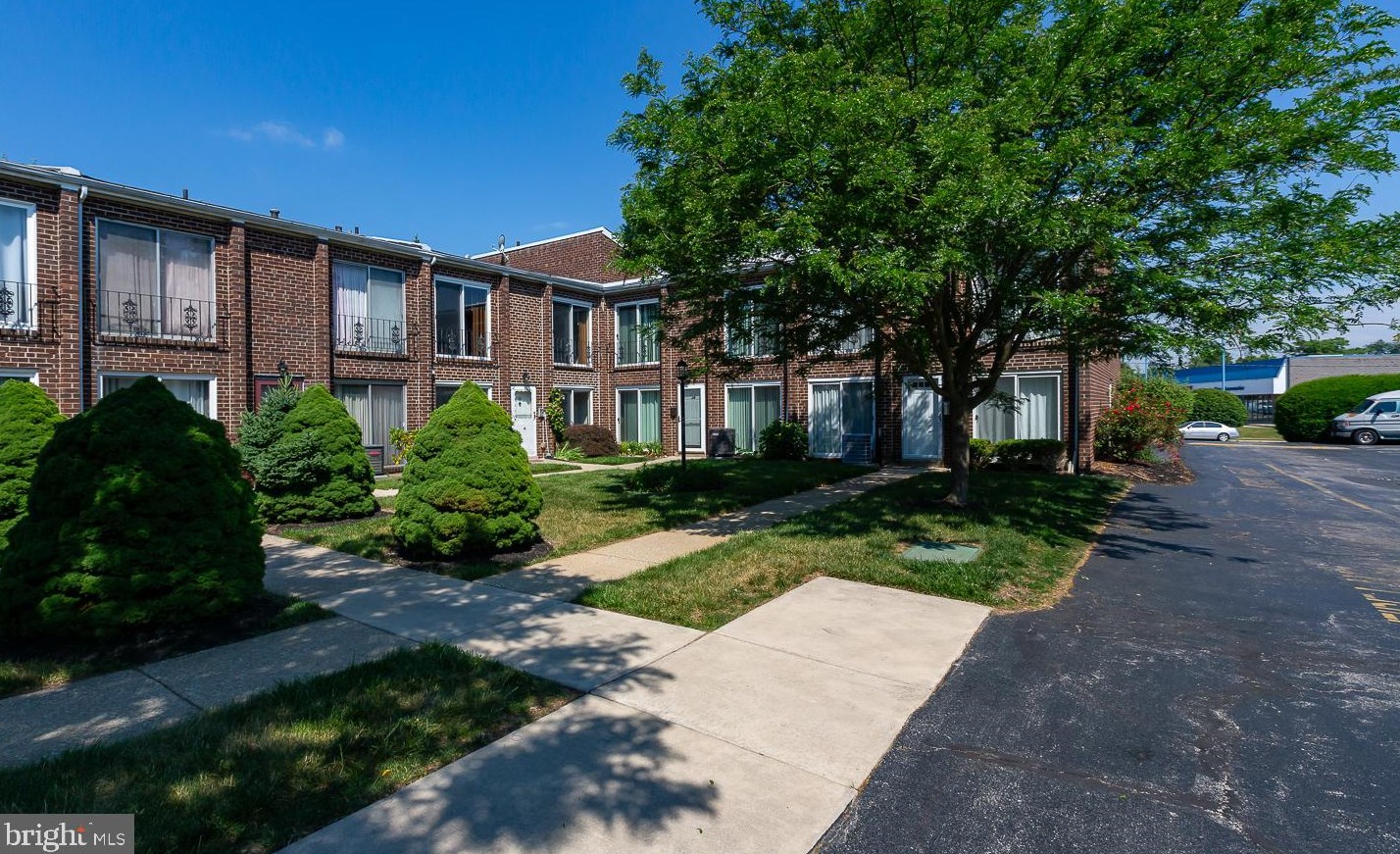 9001 Ridge Ave, Philadelphia PA  19128-1041 exterior