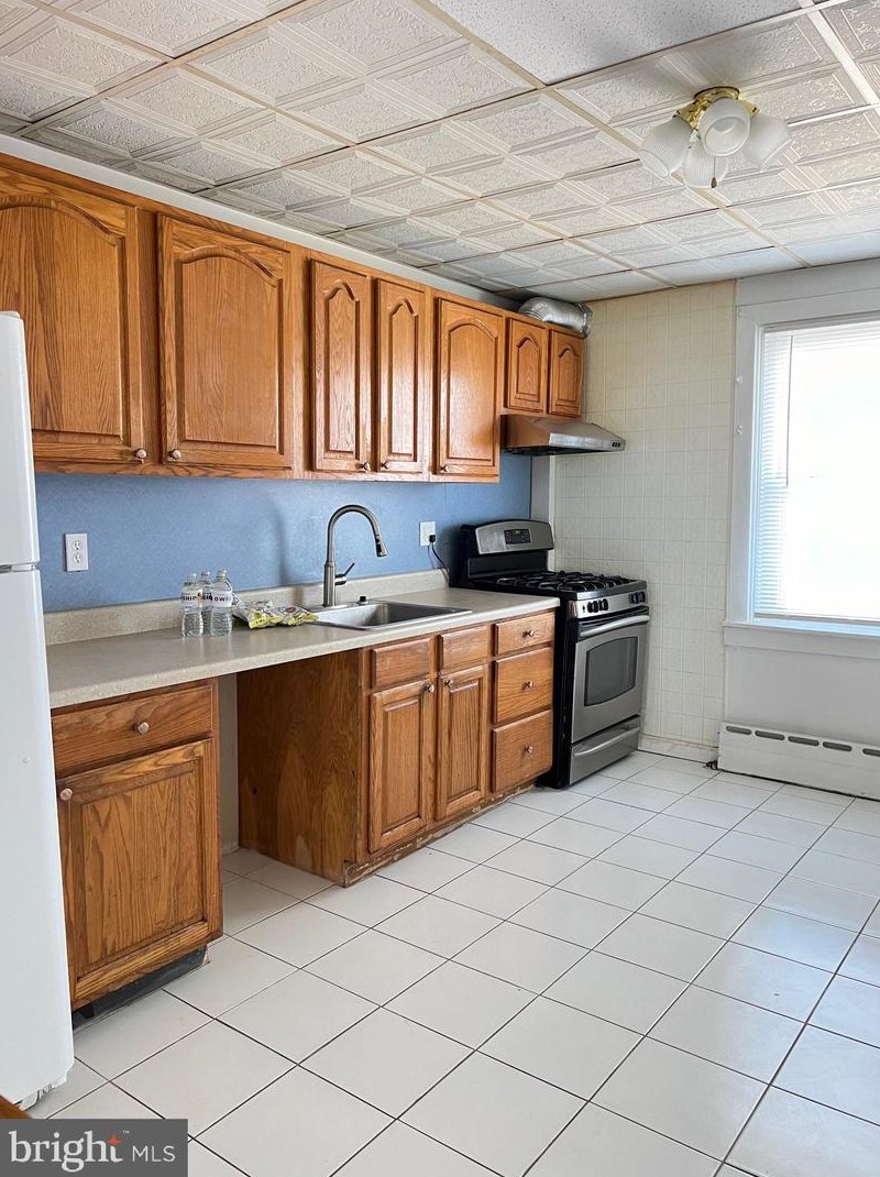 6550 Tulip St, Philadelphia PA  19135-2824 exterior