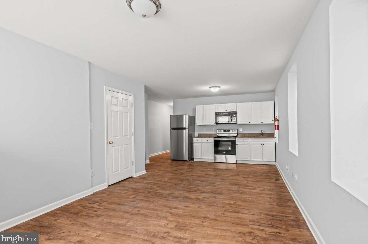 1016 S 52nd St #2b, Philadelphia, PA 19143