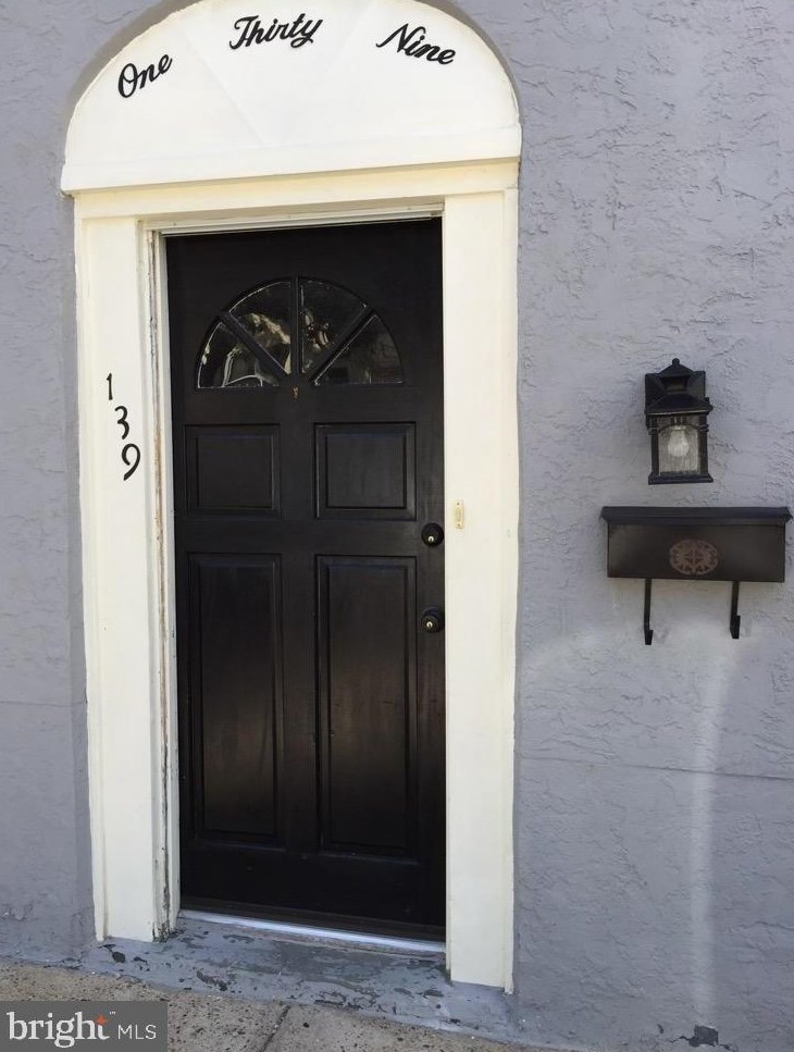 139 Gay St, Philadelphia, PA 19127