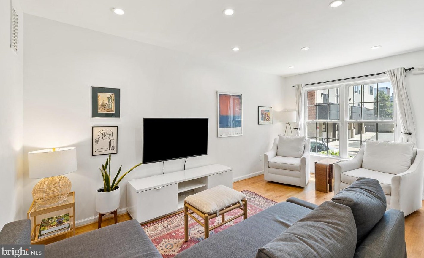 401 Olive St, Philadelphia, PA 19123-2814