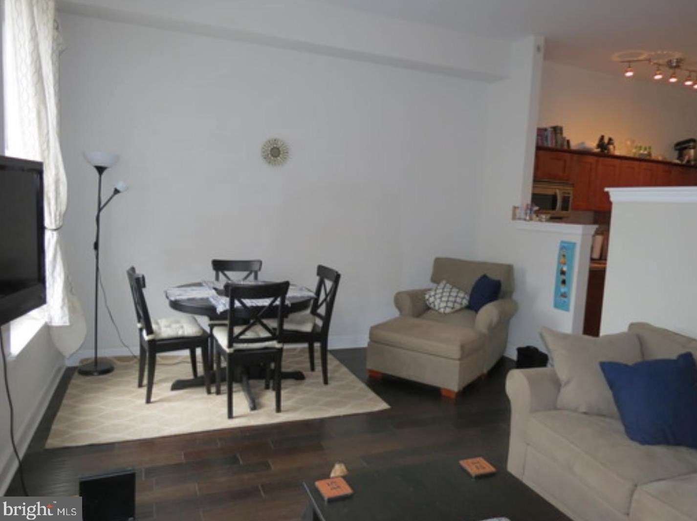 1832 Green St #c, Philadelphia, PA