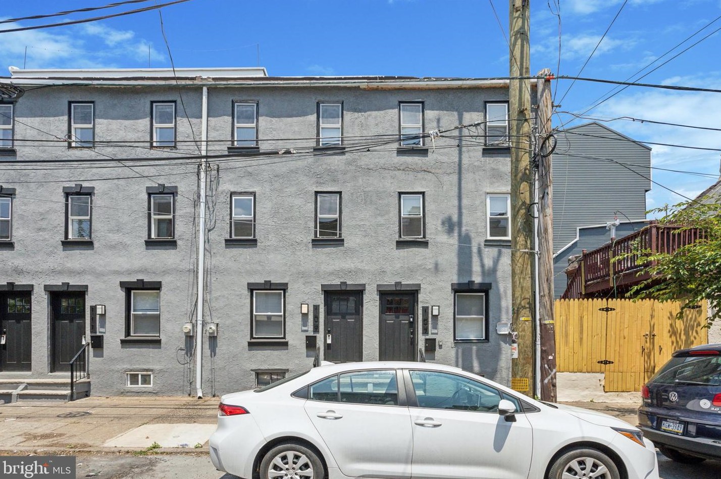 107 Thompson St, Philadelphia, PA 19122-4621