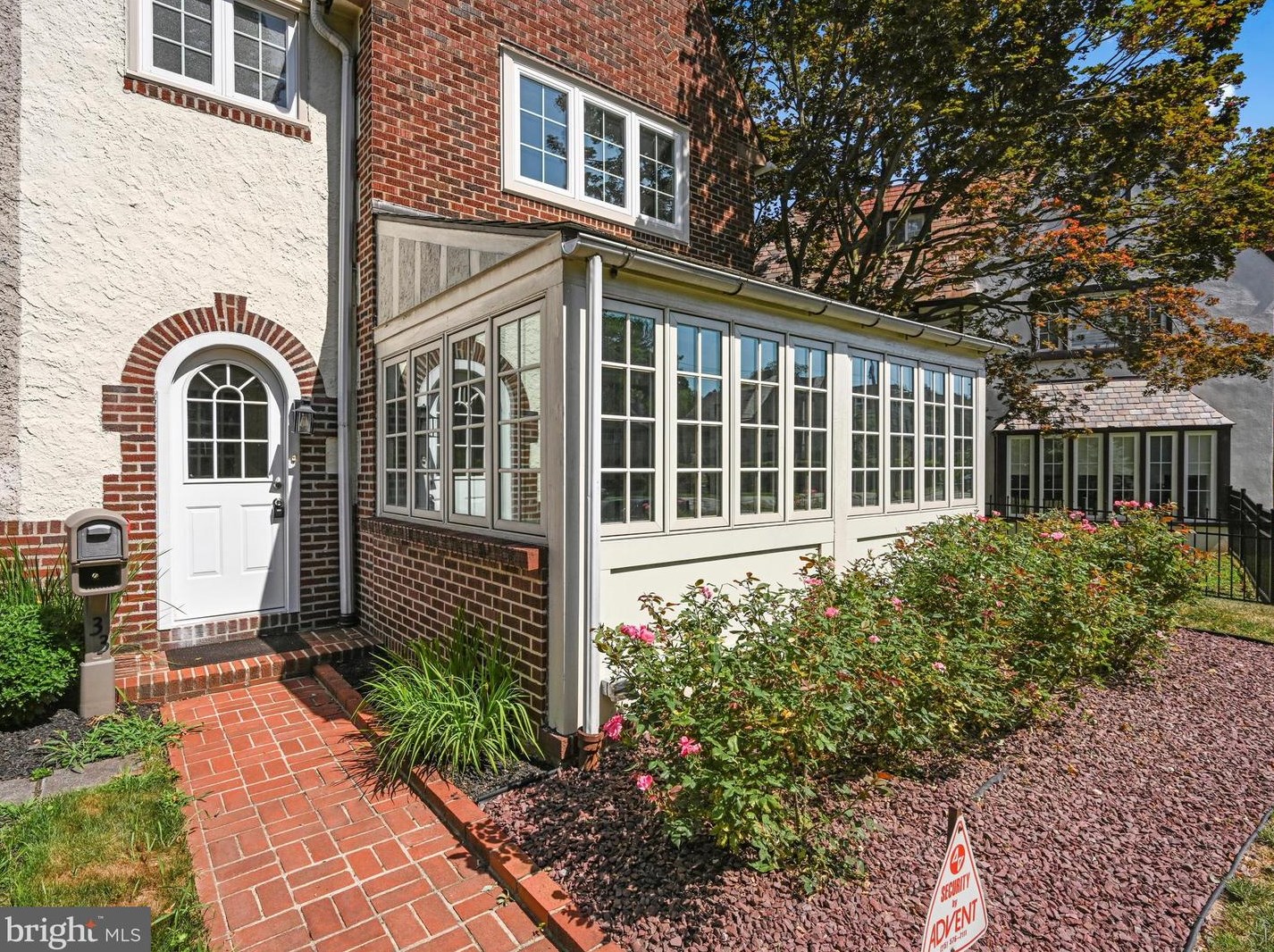 33 Willow Grove Ave, Philadelphia, PA 19118-3962