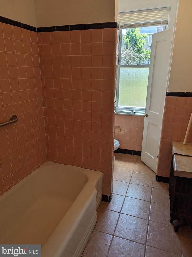 1247 E Berks St #1, Philadelphia, PA 19125