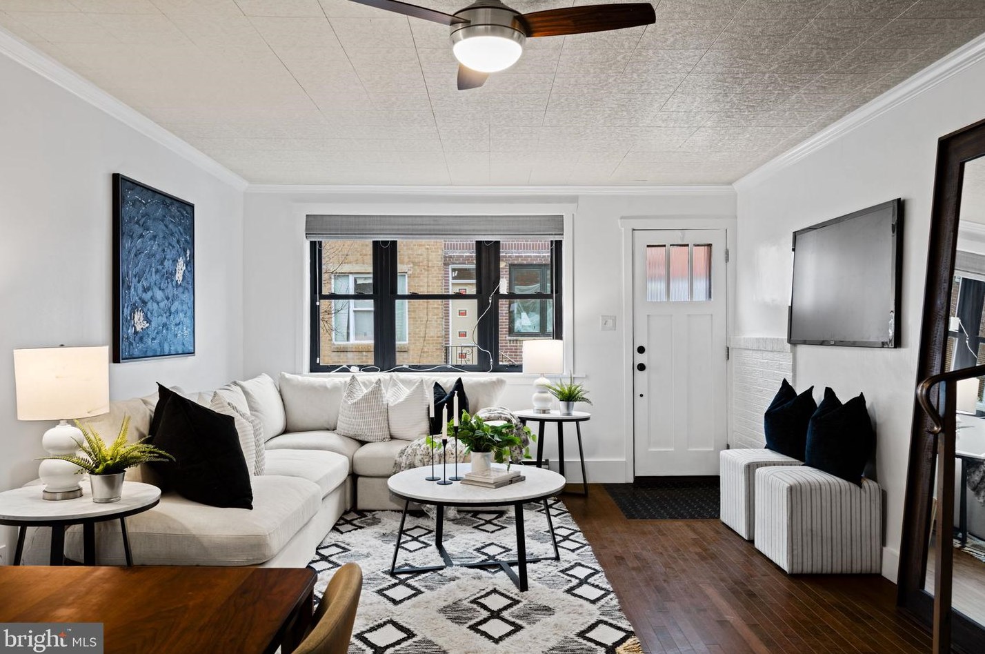 924 Dudley St, Philadelphia, PA 19148