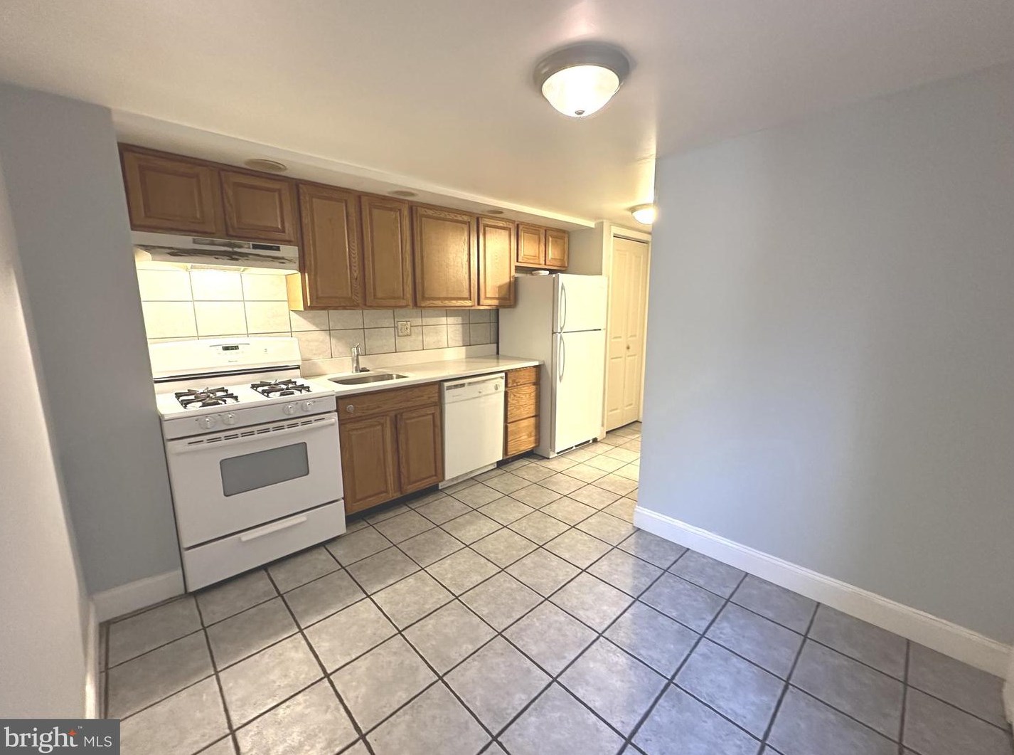 625 Catharine St #1r, Philadelphia, PA 19147