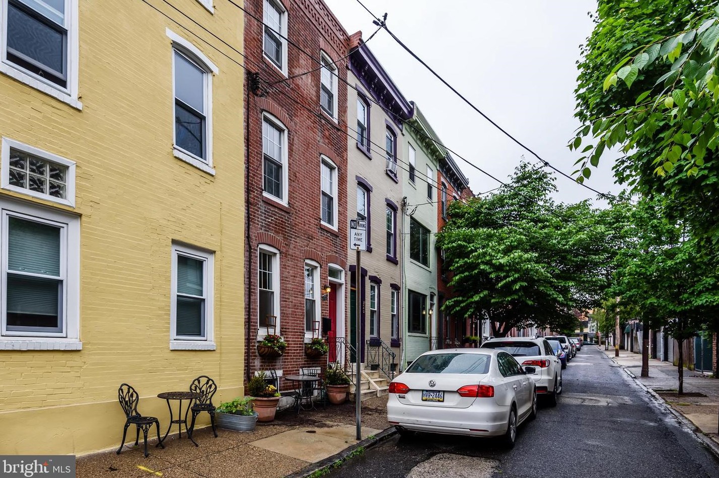 2447 Olive St, Philadelphia PA  19130-2523 exterior