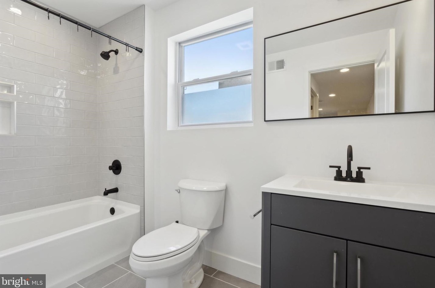 118 Sigel St, Philadelphia PA 19148-2122 exterior