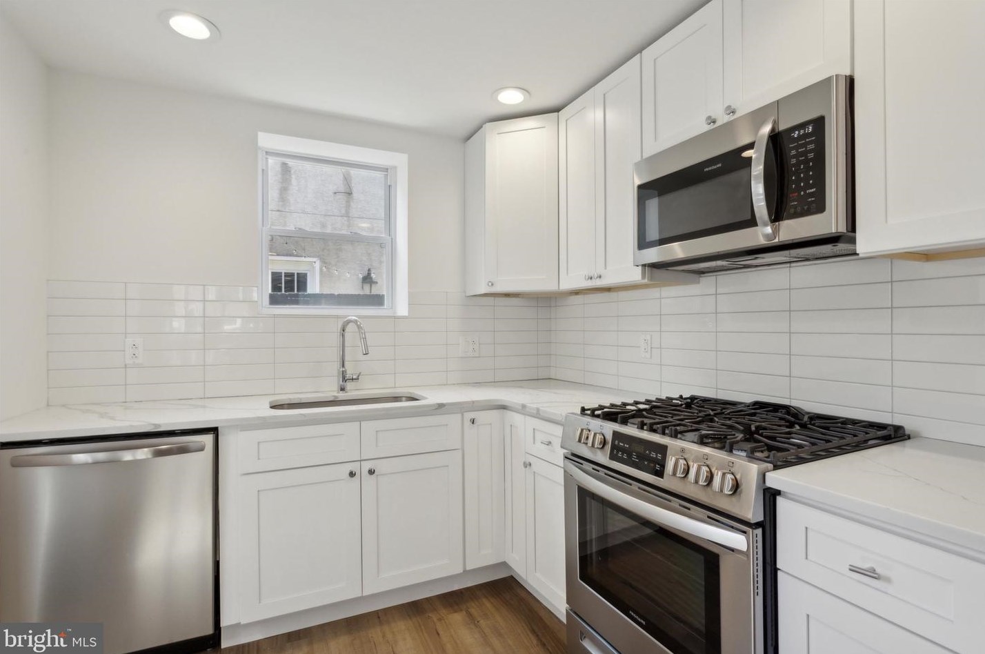 118 Sigel St, Philadelphia PA 19148-2122 exterior