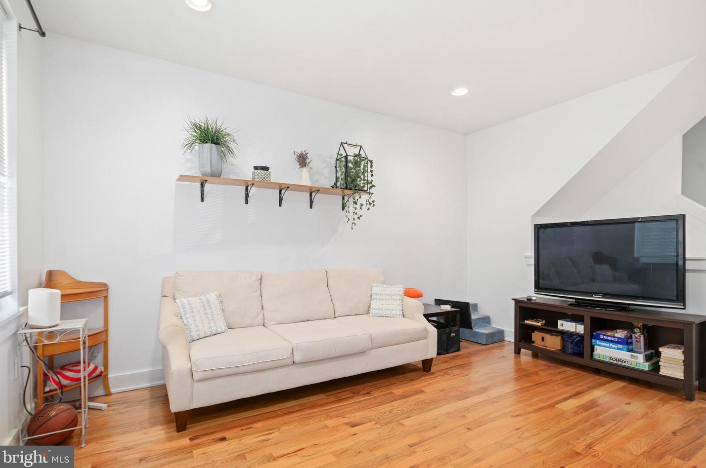 1822 Earp St, Philadelphia, PA 19146