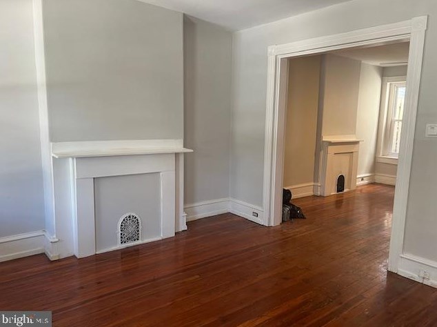 128 Osborn St, Philadelphia, PA 19128