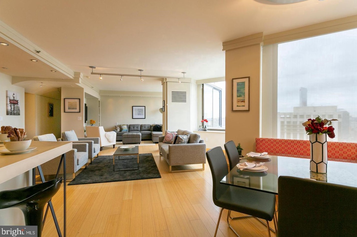 202 W Rittenhouse Square #2704, Philadelphia, PA 19103