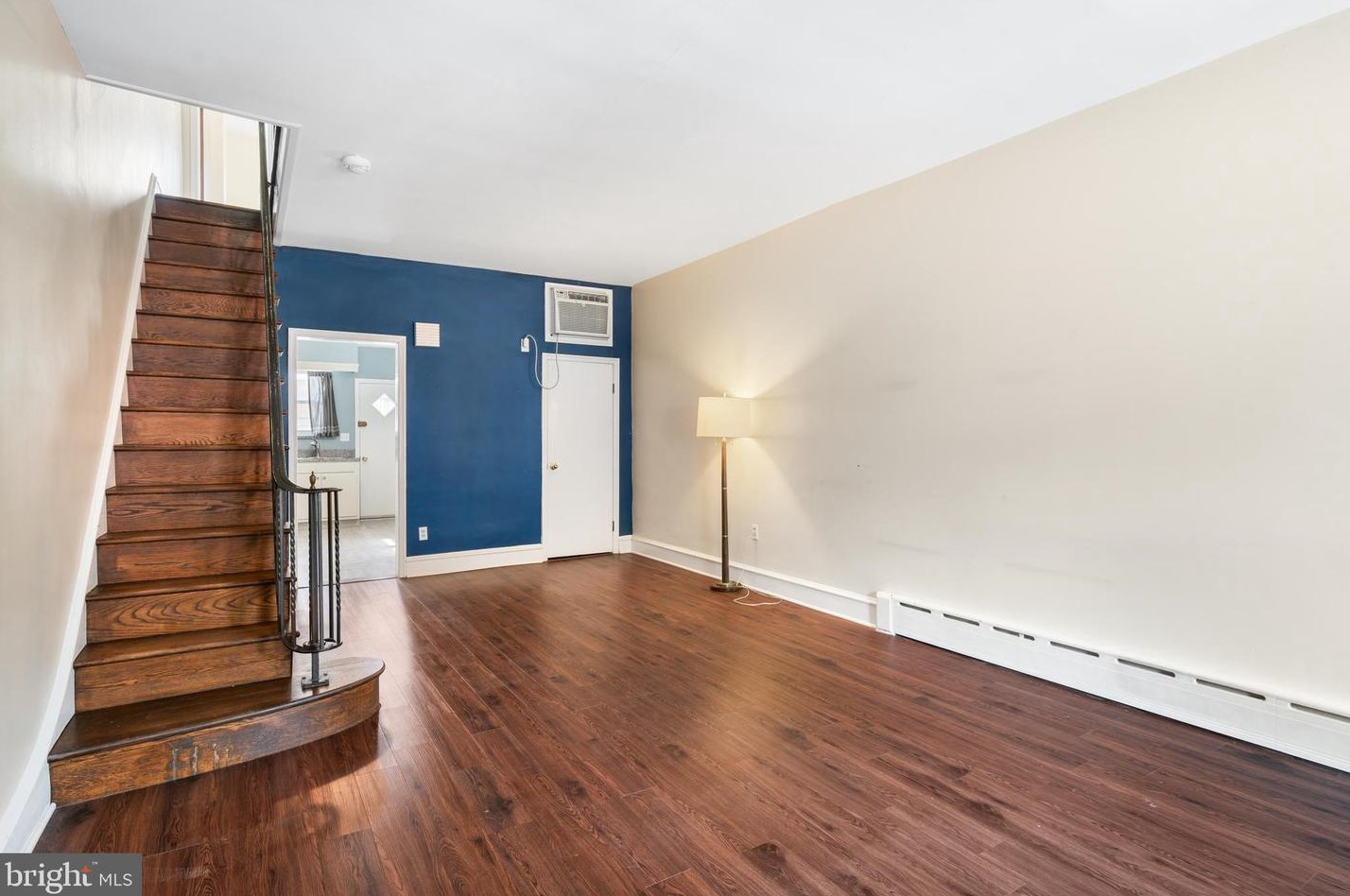 2427 Somerset St, Philadelphia, PA 19132-1930