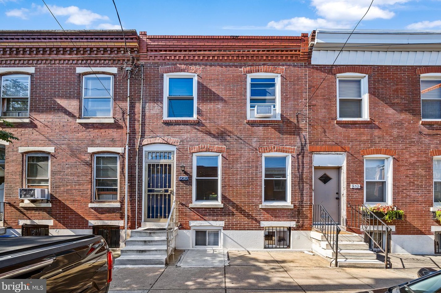930 Mifflin St, Philadelphia, PA 19148-1613