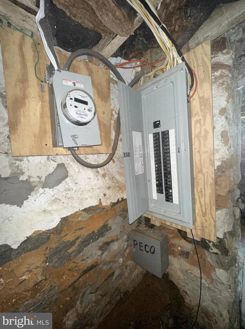 5555 Addison St, Philadelphia PA  19143-1305 exterior