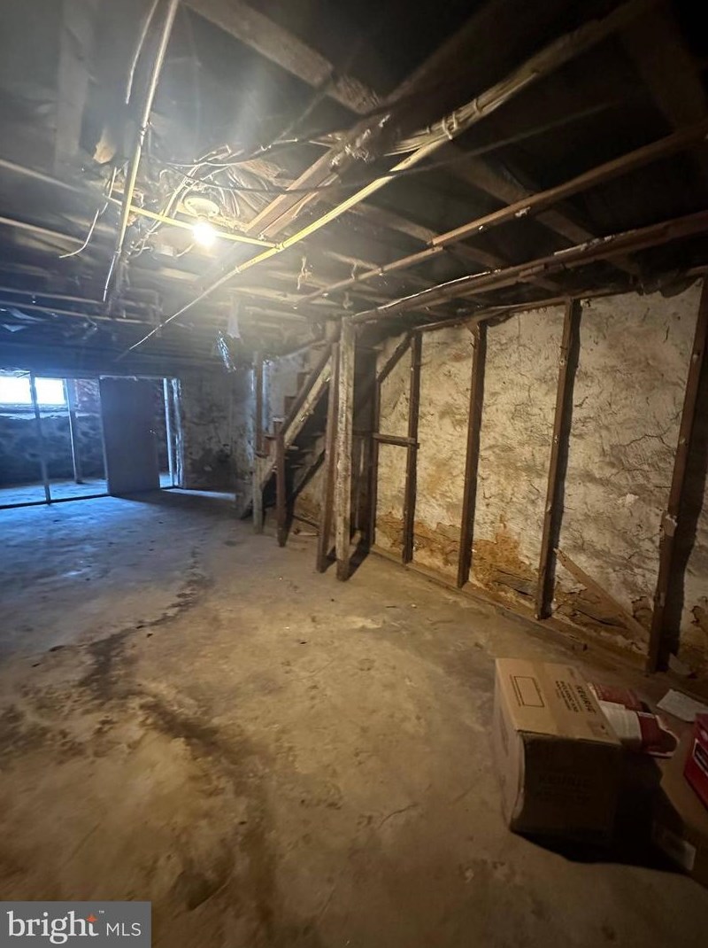 5555 Addison St, Philadelphia PA  19143-1305 exterior