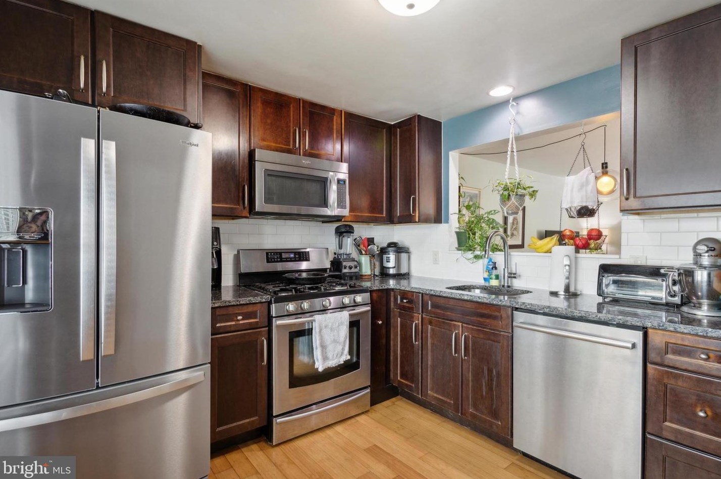 829 N 4th St, Philadelphia, PA 19147