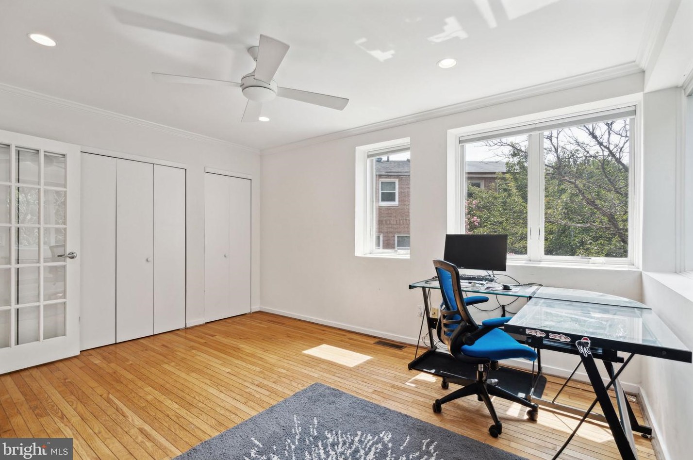 2911 Pennsylvania Ave, Philadelphia PA 19130-1107 exterior