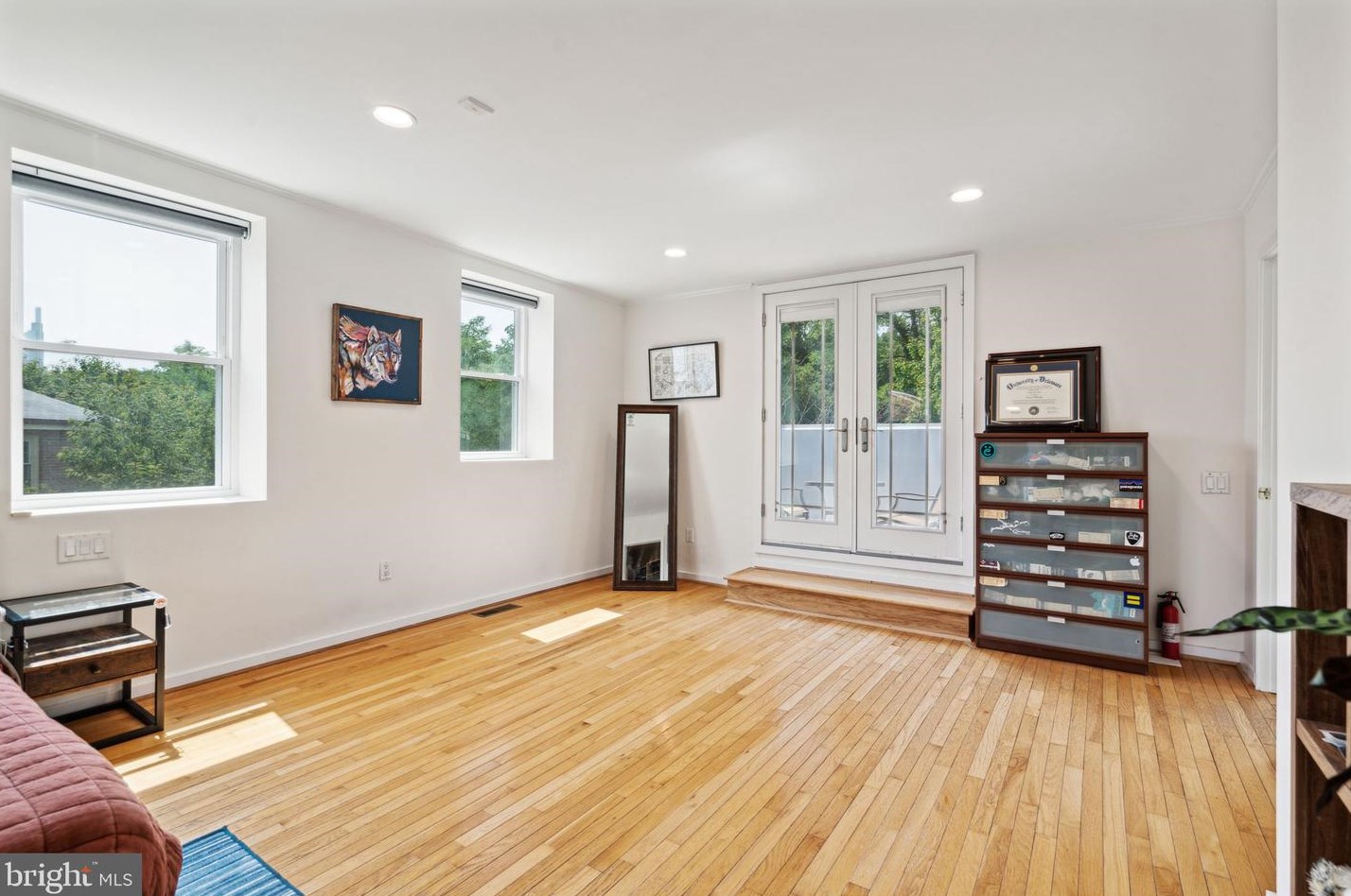 2911 Pennsylvania Ave, Philadelphia PA 19130-1107 exterior