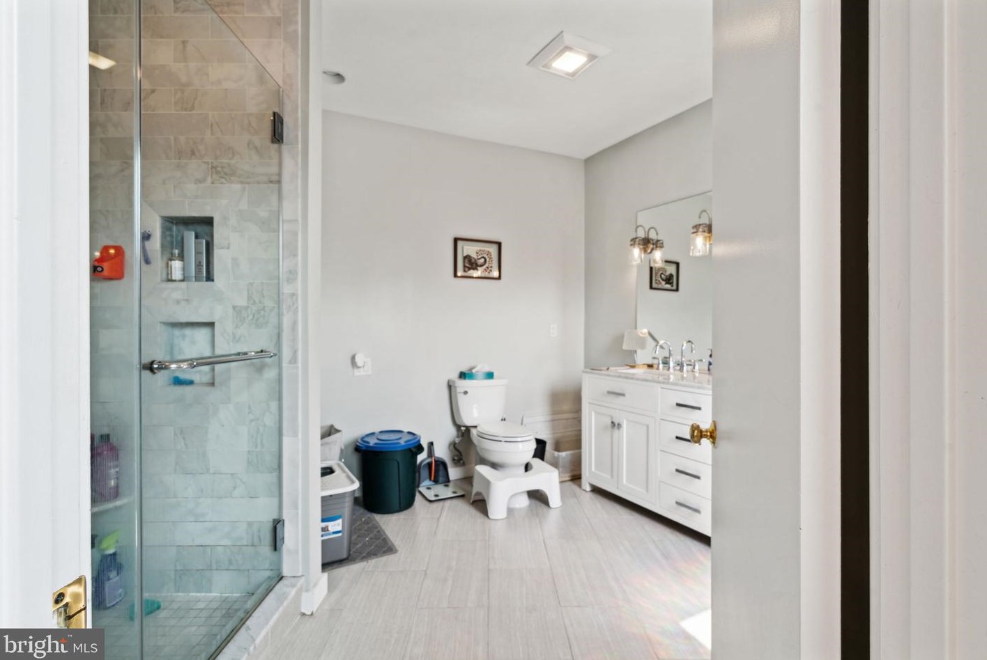 2911 Pennsylvania Ave, Philadelphia PA 19130-1107 exterior