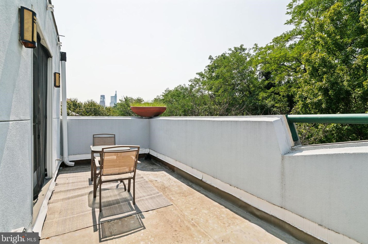 2911 Pennsylvania Ave, Philadelphia PA 19130-1107 exterior