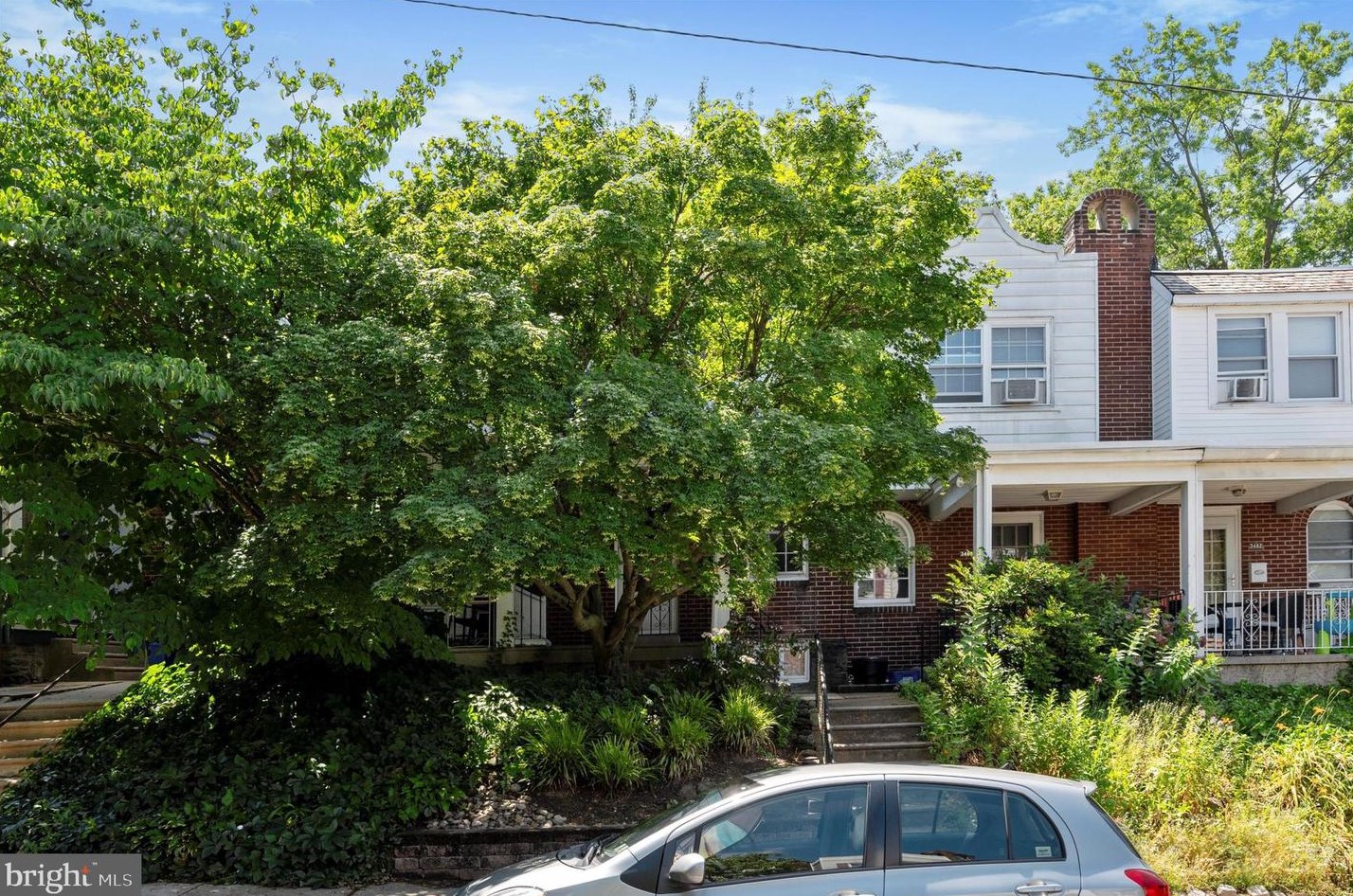 3458 Tilden St, Philadelphia, PA 19129-1435