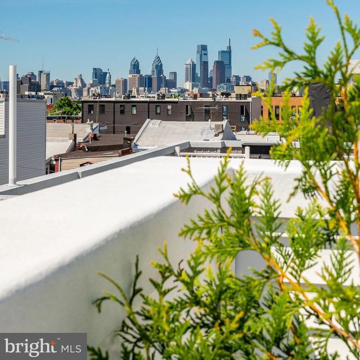 426 Miller St, Philadelphia PA  19125-2615 exterior