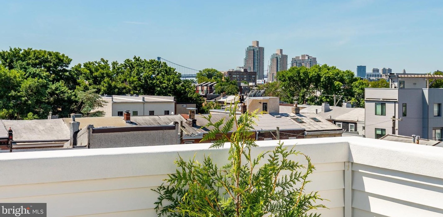 426 Miller St, Philadelphia PA  19125-2615 exterior