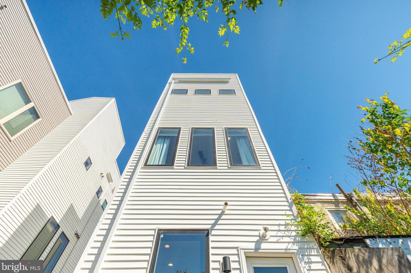 426 Miller St, Philadelphia PA  19125-2615 exterior