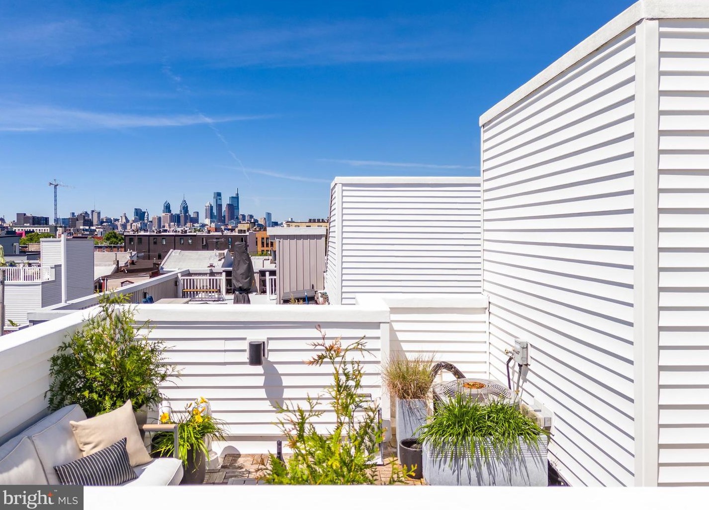 426 Miller St, Philadelphia PA  19125-2615 exterior