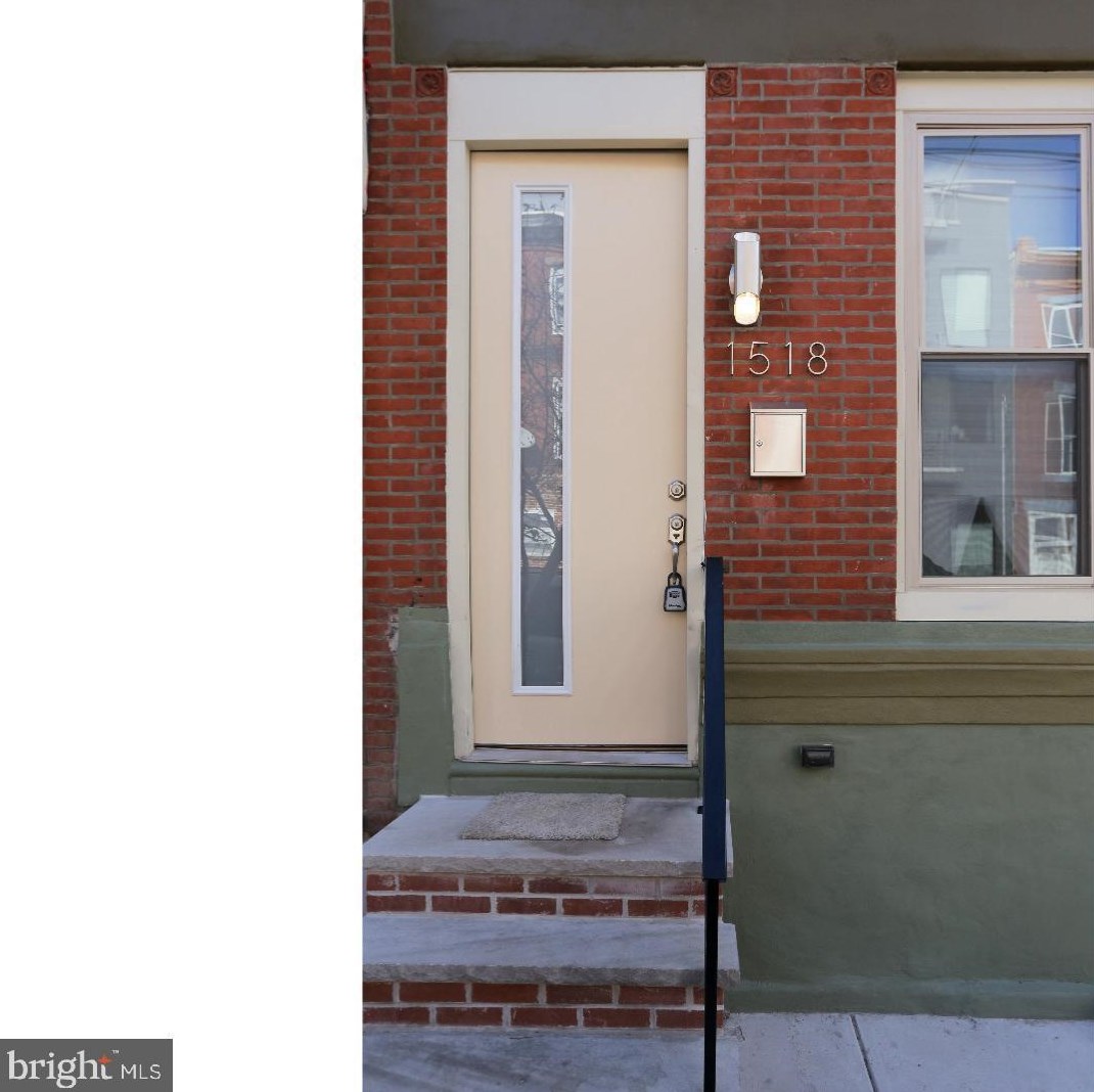 1518 Tasker St, Philadelphia, PA 19145