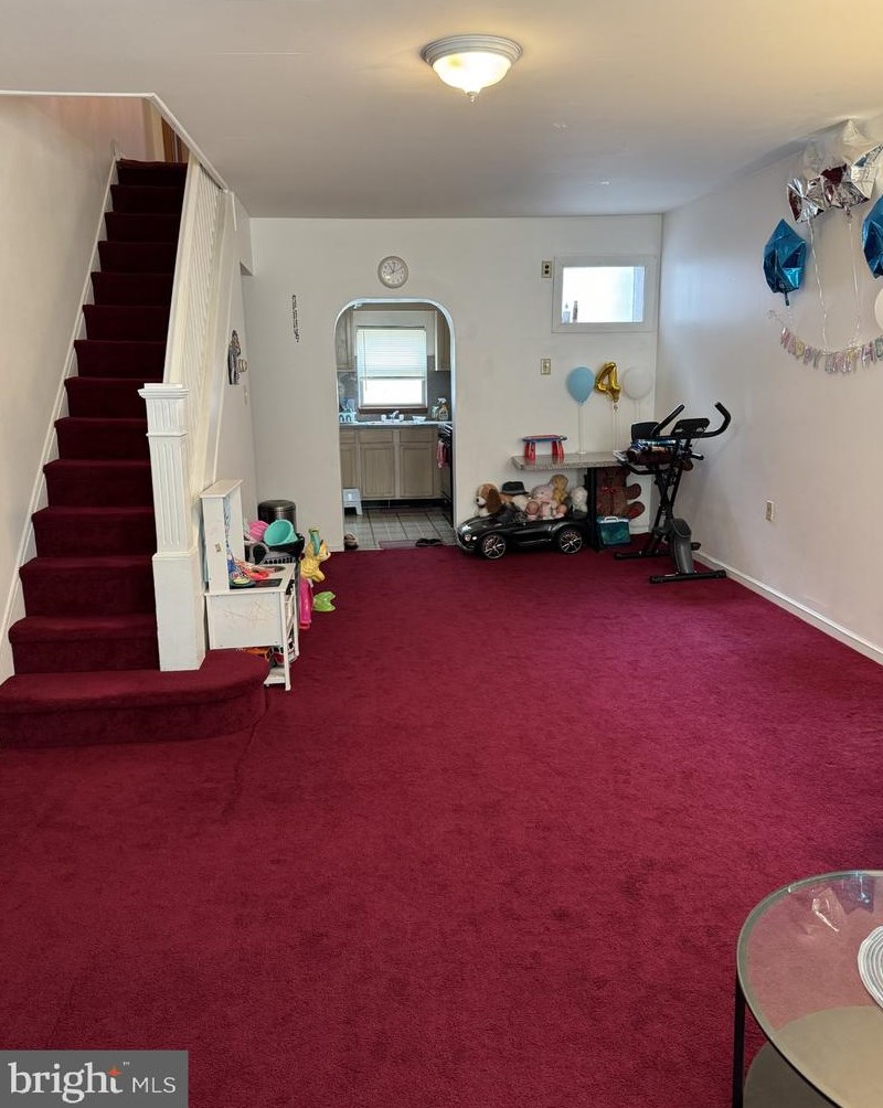 549 Tree St, Philadelphia, PA 19148-5722