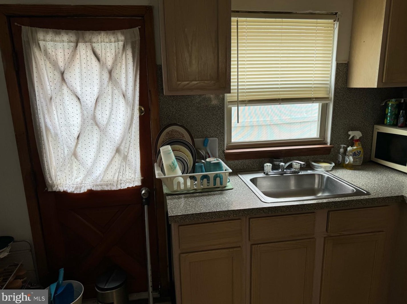 549 Tree St, Philadelphia PA  19148-5722 exterior