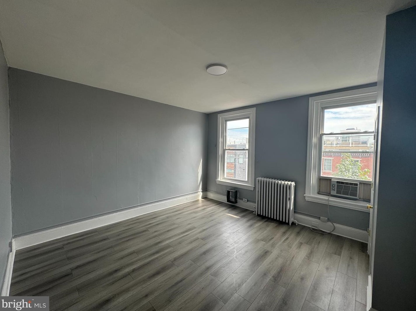 2311 Christian St #3rd Floor, Philadelphia, PA 19146