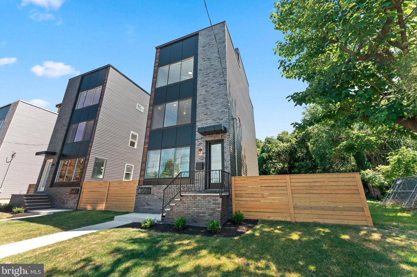 6981 Silverwood St, Philadelphia, PA 19128-4429