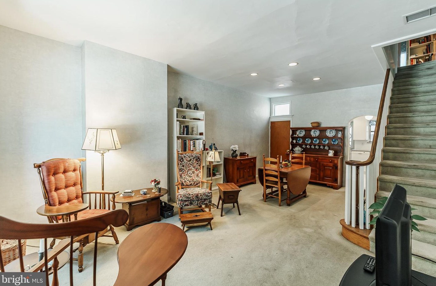 2536 Chadwick St, Philadelphia, PA 19132-3935