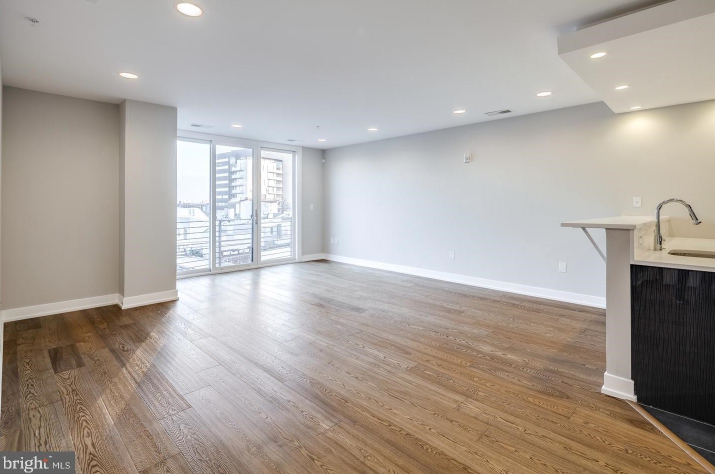 820 N 3rd St #unit 401, Philadelphia, PA 19123