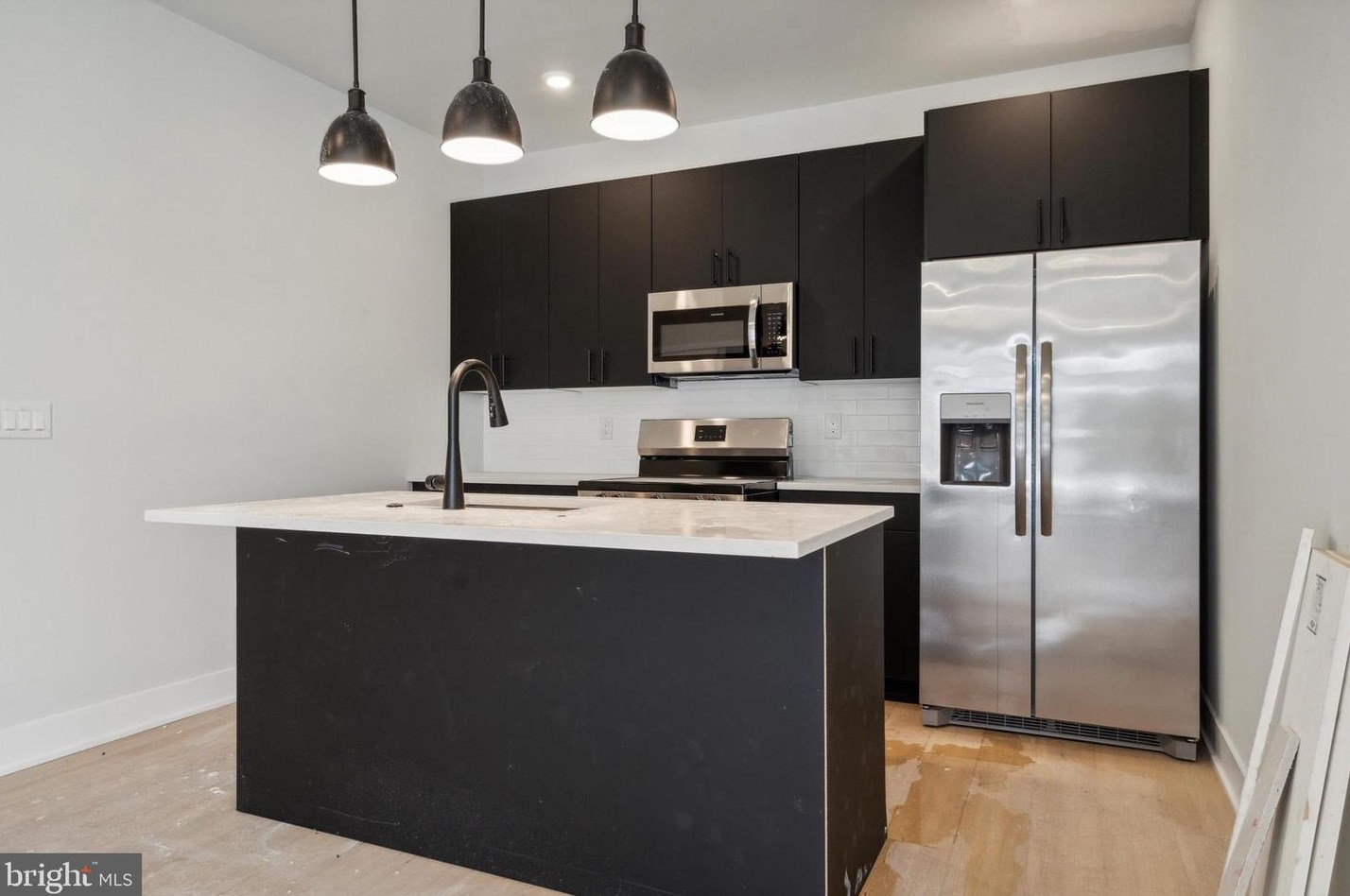 6910 Ridge Ave #217, Philadelphia, PA 19128
