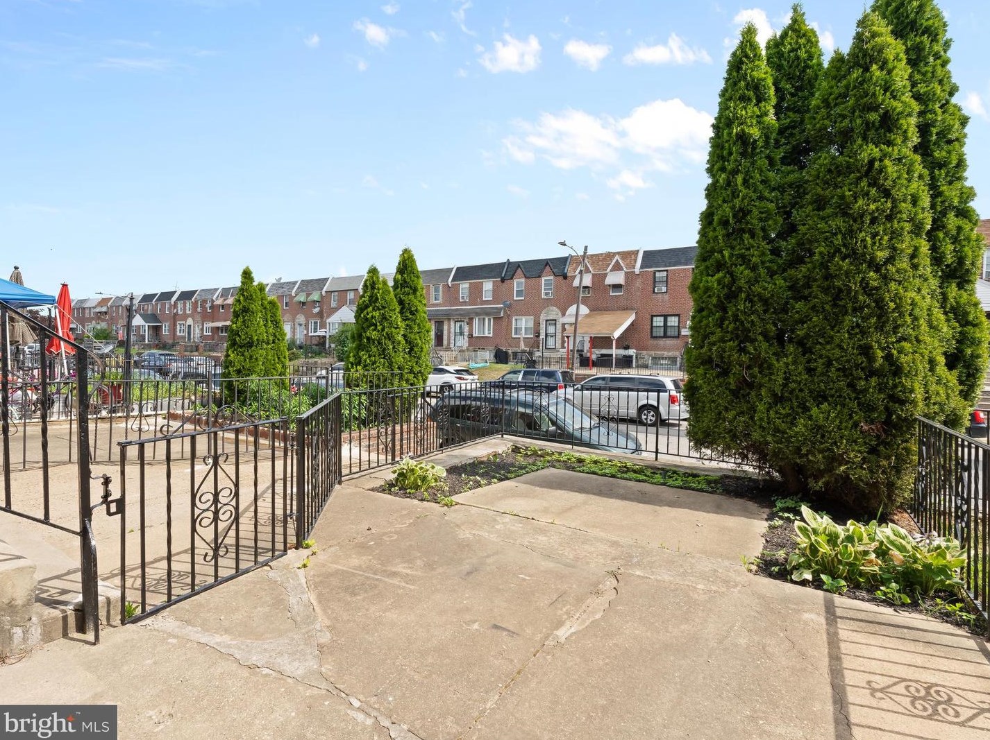 1042 Van Kirk St, Philadelphia, PA 19149-3627
