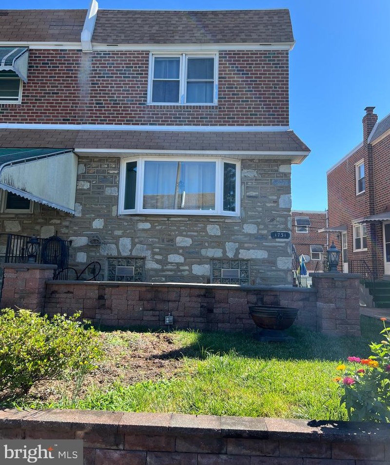 1731 Kendrick St, Philadelphia, PA 19152-1815