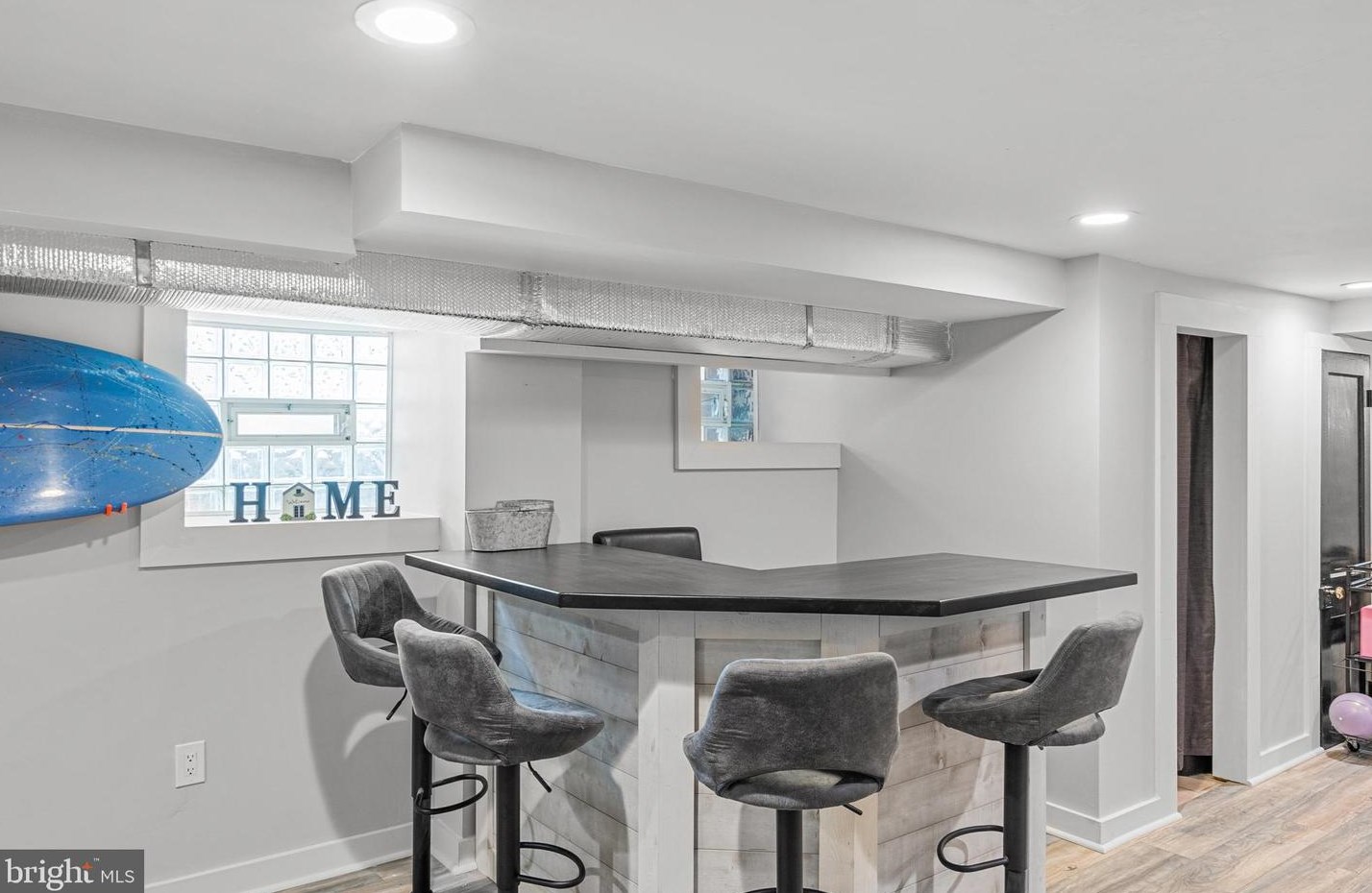 619 Shawmont Ave, Philadelphia PA 19128-3124 exterior