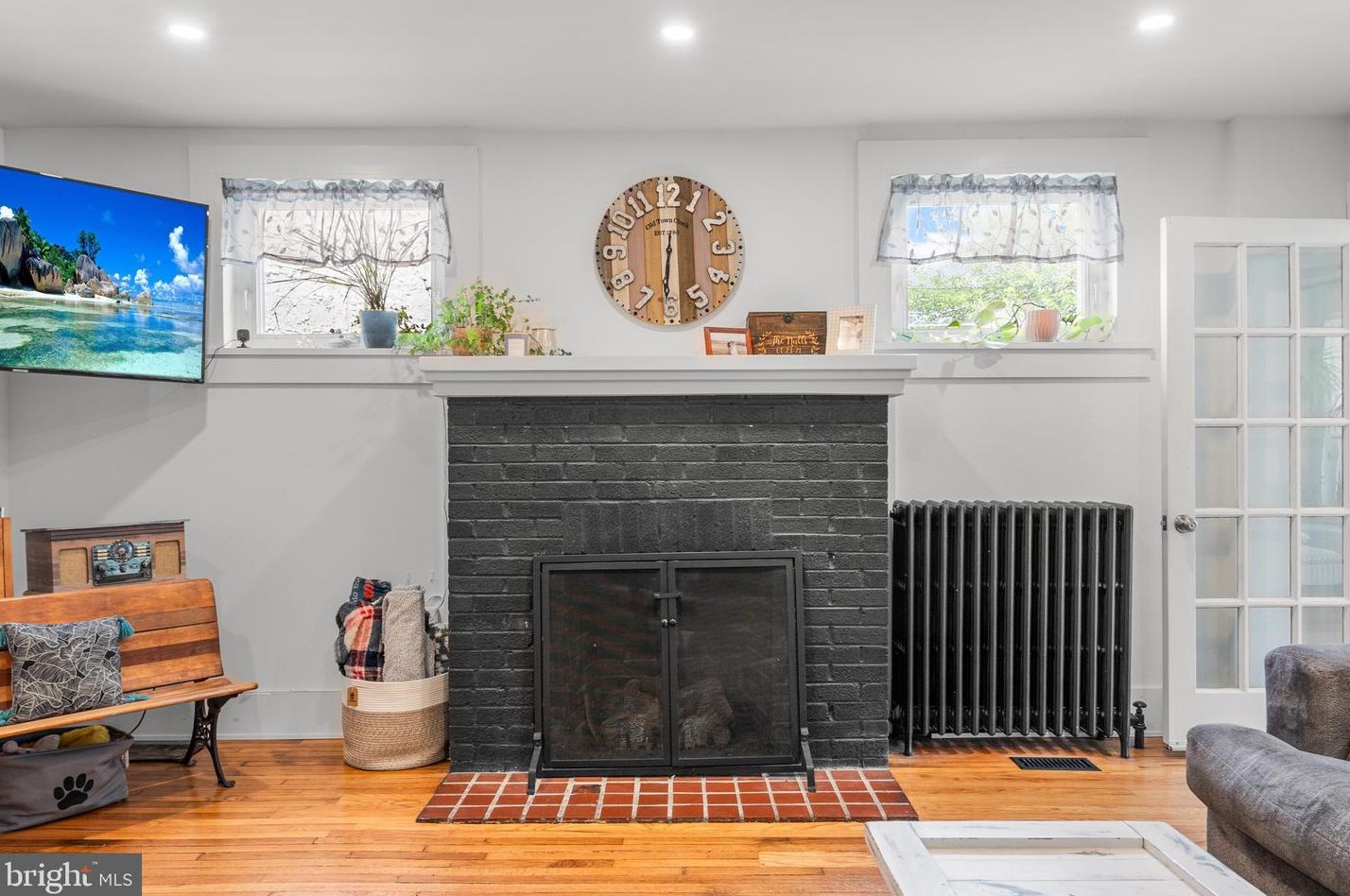 619 Shawmont Ave, Philadelphia PA 19128-3124 exterior