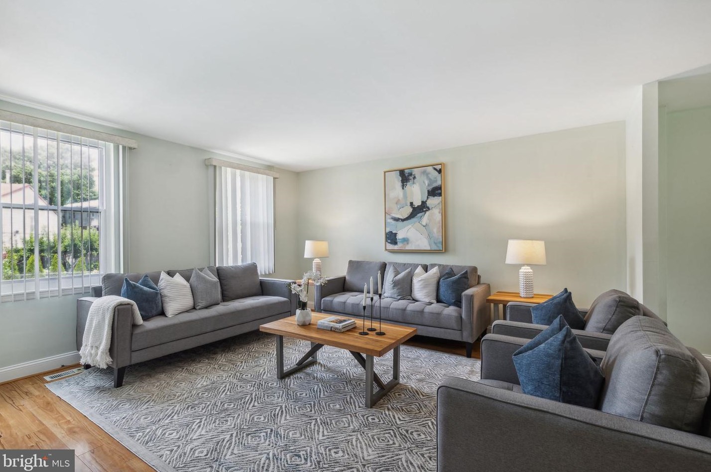 9401 Woodbridge Rd, Philadelphia, PA 19114-3420