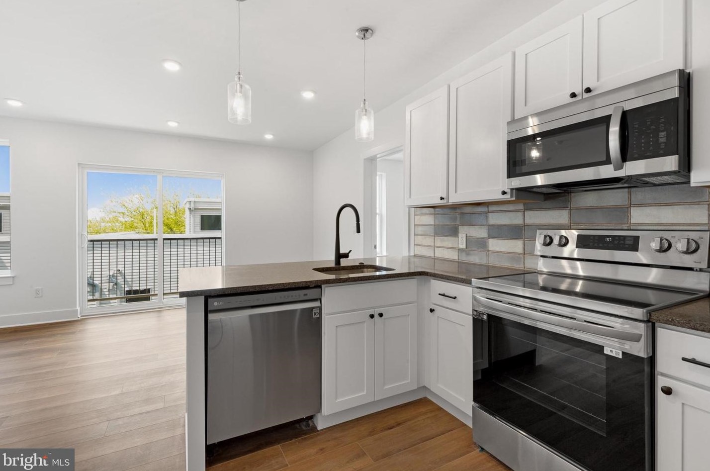 2214 N Front St #303, Philadelphia, PA 19133