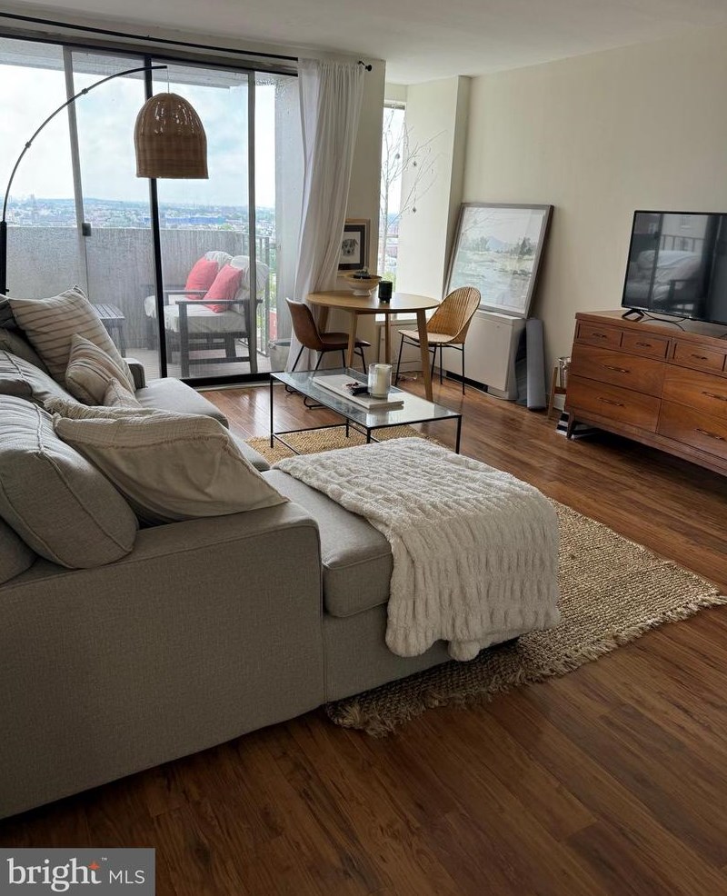 224 W Rittenhouse Square #1608, Philadelphia, PA 19103