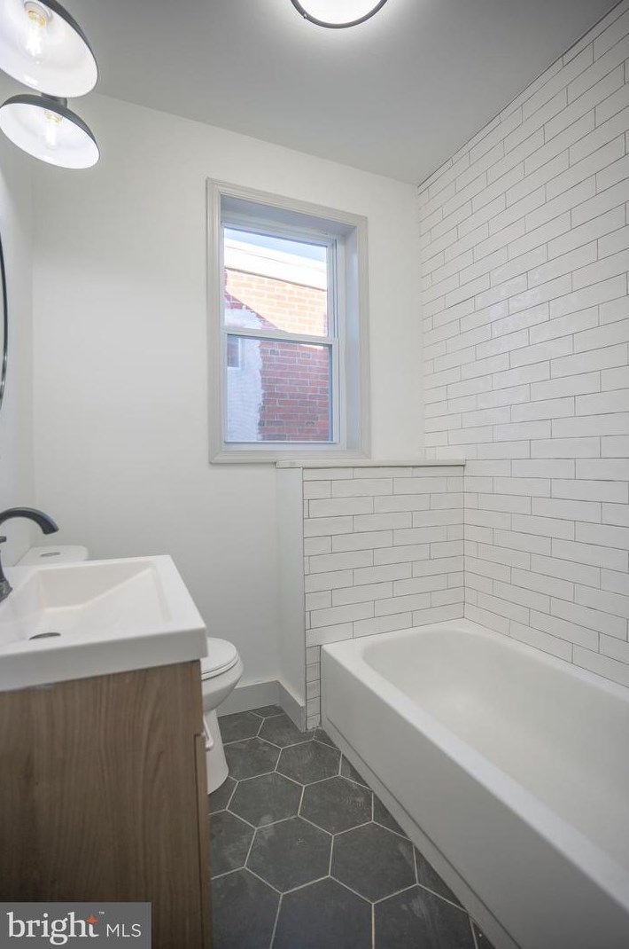 2915 Wilder St, Philadelphia PA  19146-3525 exterior