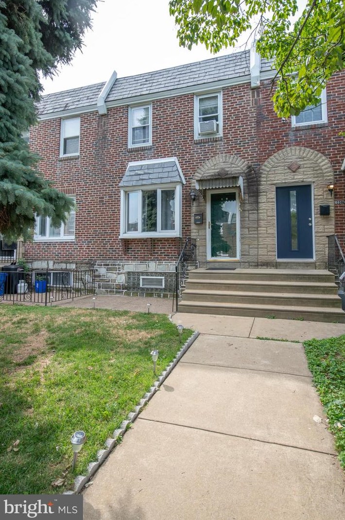6609 Walker St, Philadelphia, PA 19135-2611