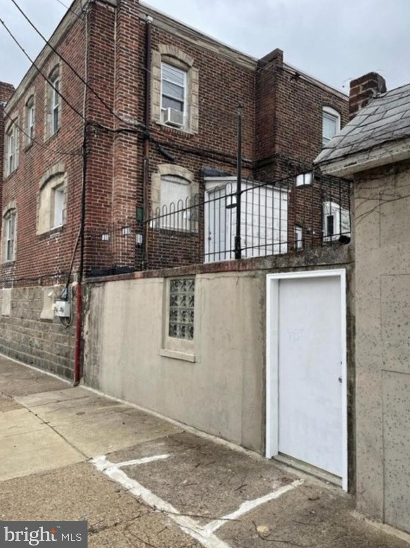 6156 Walker St, Philadelphia PA  19135-3526 exterior