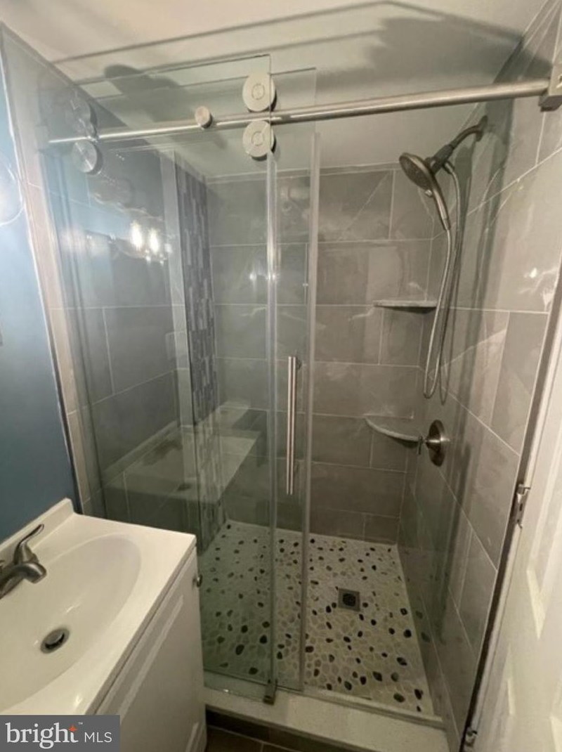 6156 Walker St, Philadelphia PA  19135-3526 exterior